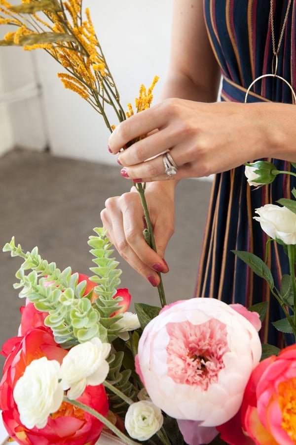 diy wedding centerpieces add yellow flowers