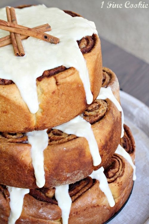 Cinnamon Roll Cake